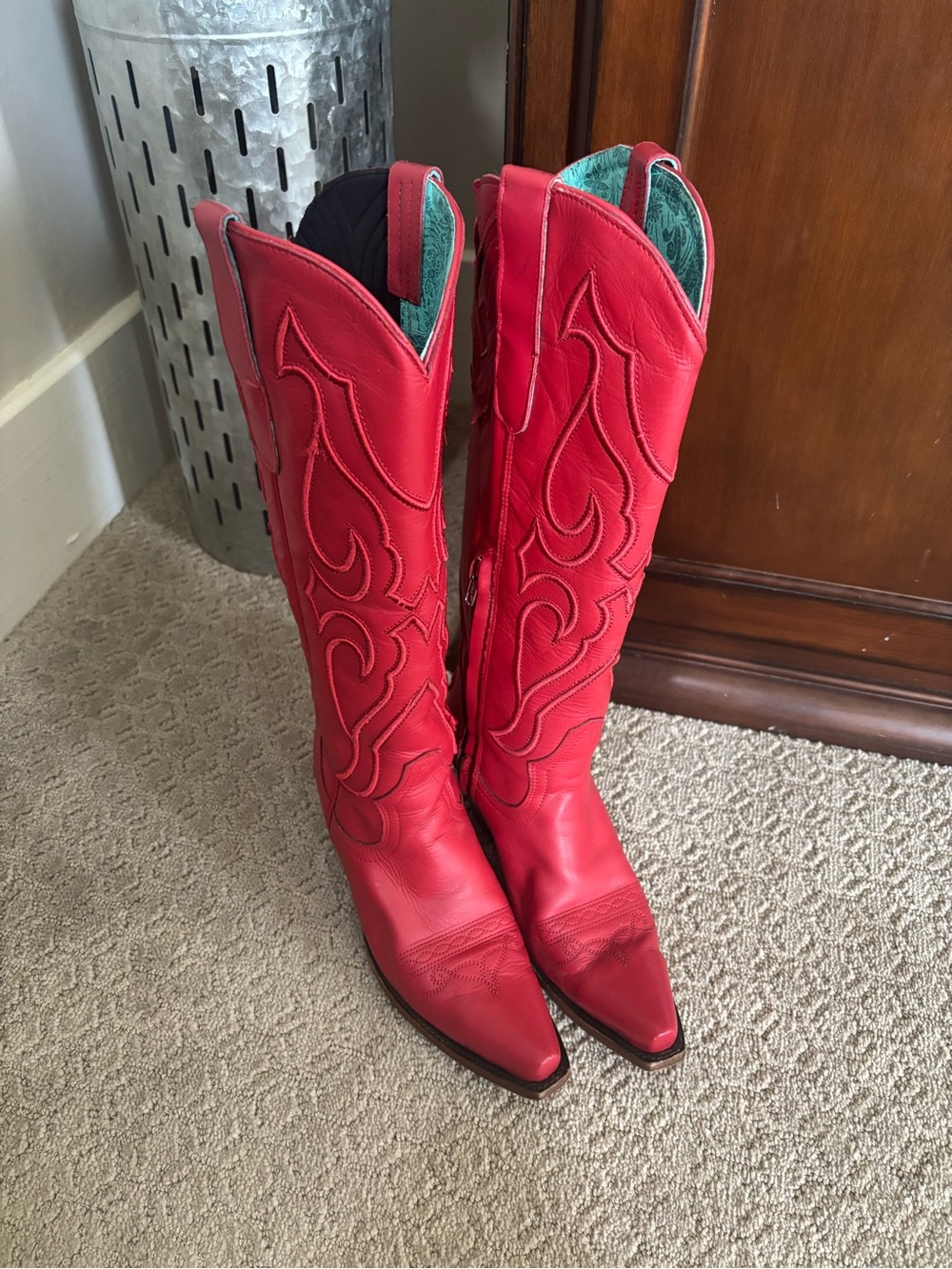 CORRAL BOOTS Z5076 - WOMEN'S RUBY RED EMBROIDERY TALL TOP SNIP TOE COWBOY BOOT